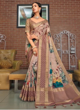 Staggering Trendy Saree For Festival