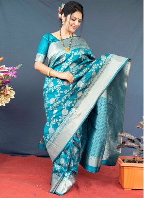 Staring Banarasi Silk Firozi Weaving Trendy Saree
