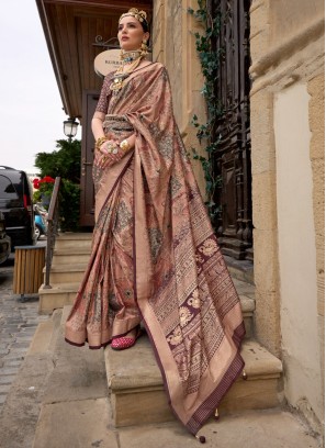 Staring Designer Saree For Ceremonial