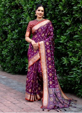 Sterling Trendy Saree For Ceremonial