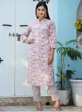 Striking Party Wear Kurti For Ceremonial