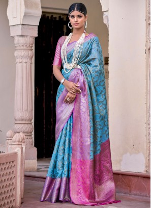 Striking Silk Weaving Classic Saree