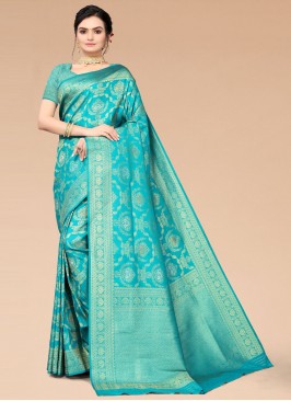 Stunning Silk Blend Woven Saree