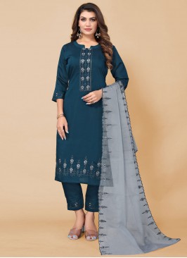 Sumptuous Blue Readymade Salwar Kameez