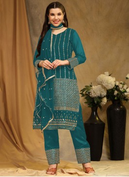 Sumptuous Faux Georgette Embroidered Salwar Suit