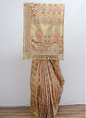 Superb Golden Banarasi Silk Saree For Wedding