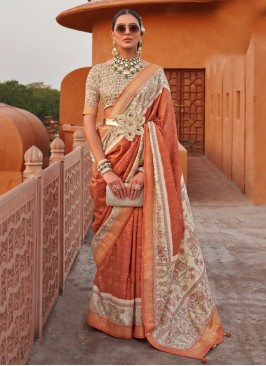 Thrilling Print Ceremonial Classic Saree