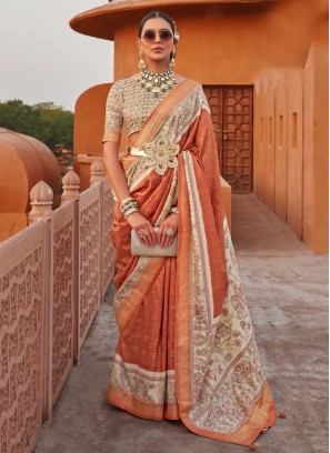 Thrilling Print Ceremonial Classic Saree