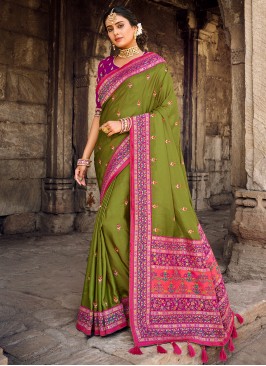 Titillating Banarasi Silk Ceremonial Traditional Saree