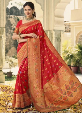 Trendy Saree Weaving Banarasi Silk in Red