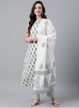 Vivacious Floral Print White Salwar Kameez 