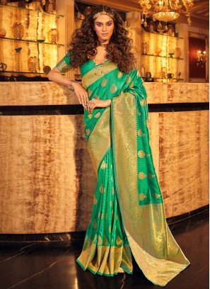 Vivid Handloom silk Green Trendy Saree