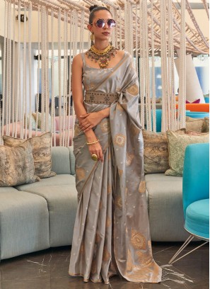 Voluptuous Silk Contemporary Style Saree