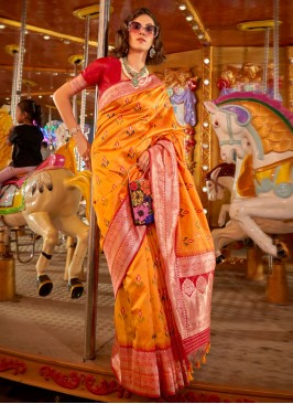 Yellow Handloom silk Weaving Trendy Saree